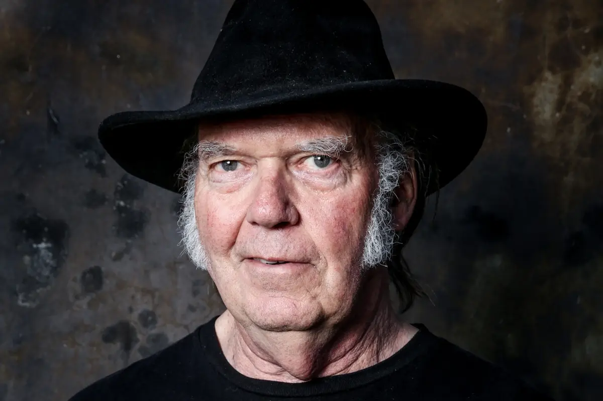 Písničkář Neil Young podruhé zažaloval Trumpa za použití jeho skladby