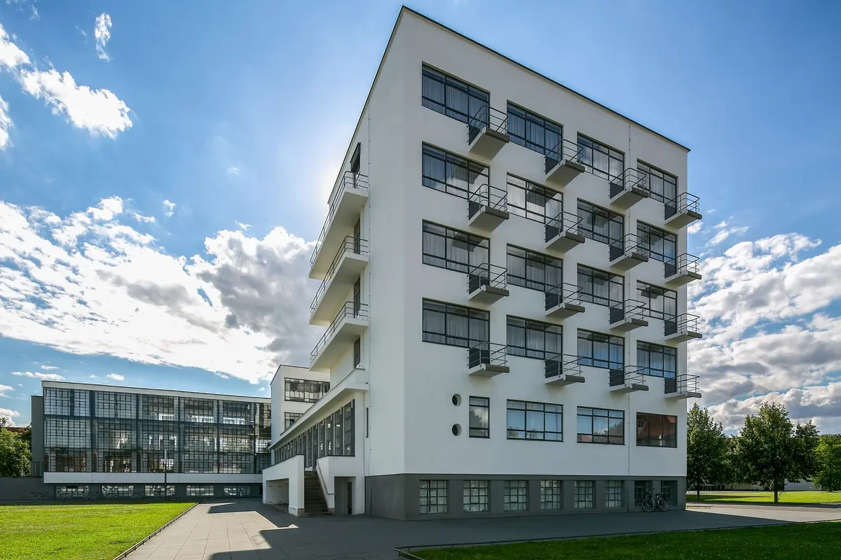 Glosa: Dojde na Bauhaus?
