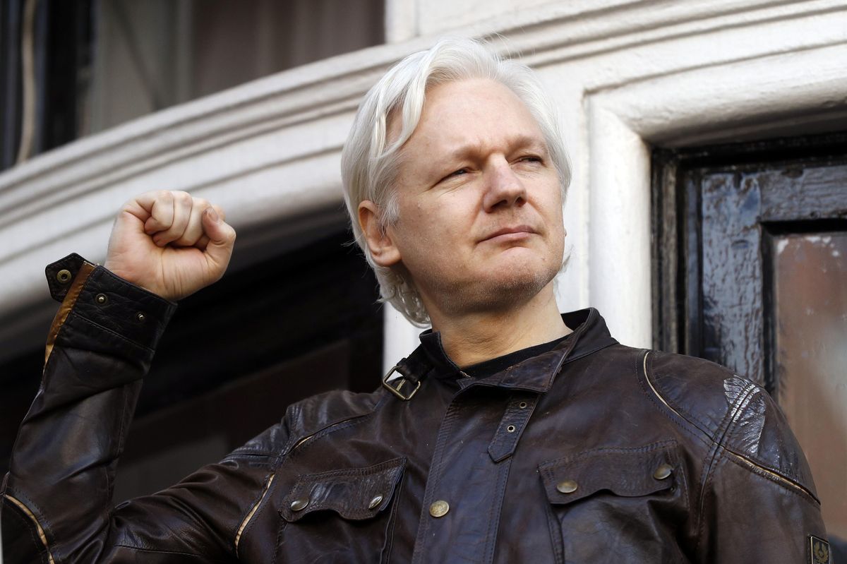 Britský soud povolil Assangeovi další odvolání proti vydání do USA