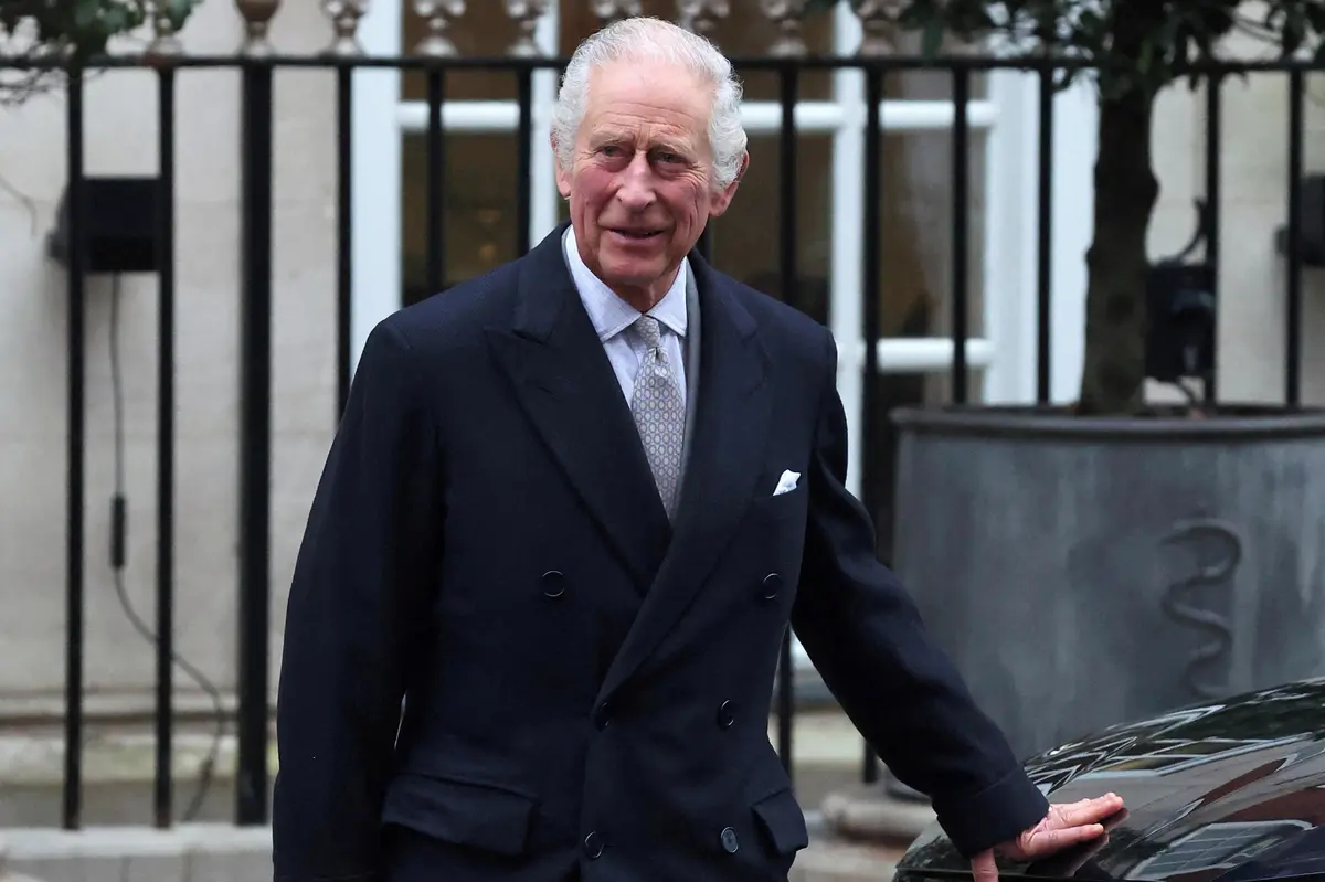 Britský král varoval před existenčními riziky, pokud AI padne do špatných rukou
