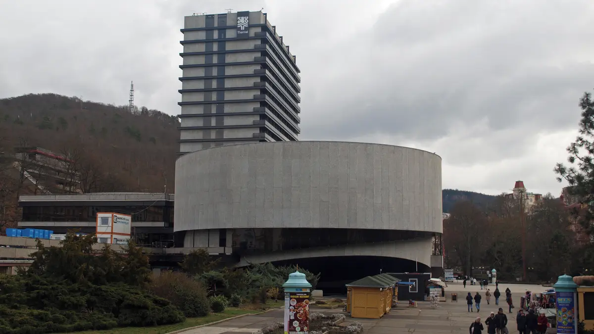Konflikt na Blízkém východě připravil Vary o další movité hosty. Thermal teď plní hlavně Češi a Němci