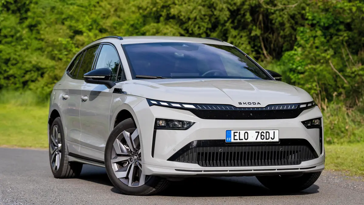 Hybridy a elektromobily v Česku rychle rostou. Alternativní pohon má už 38 procent nových aut