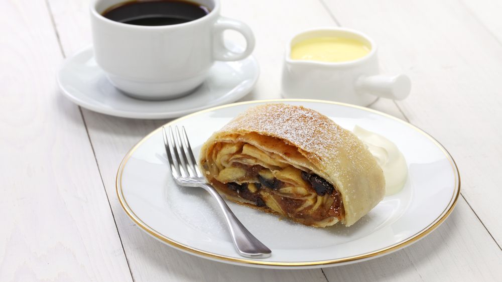 KVÍZ: Nejen hraběnčiny řezy a štrúdl. Jak dobře znáte jablečné dezerty z celého světa?