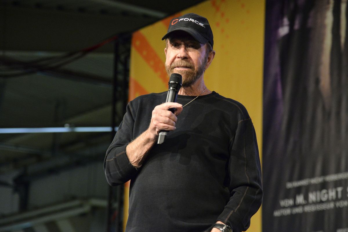 Chuck Norris na akci do Prahy nepřijede