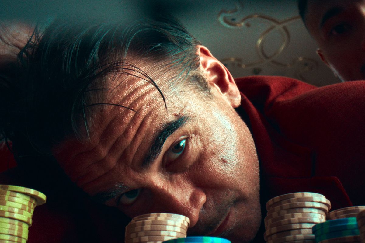 RECENZE: Colin Farrell jako gambler je sázka na jistotu. Baladě o malém hráči přesto chybí emoce