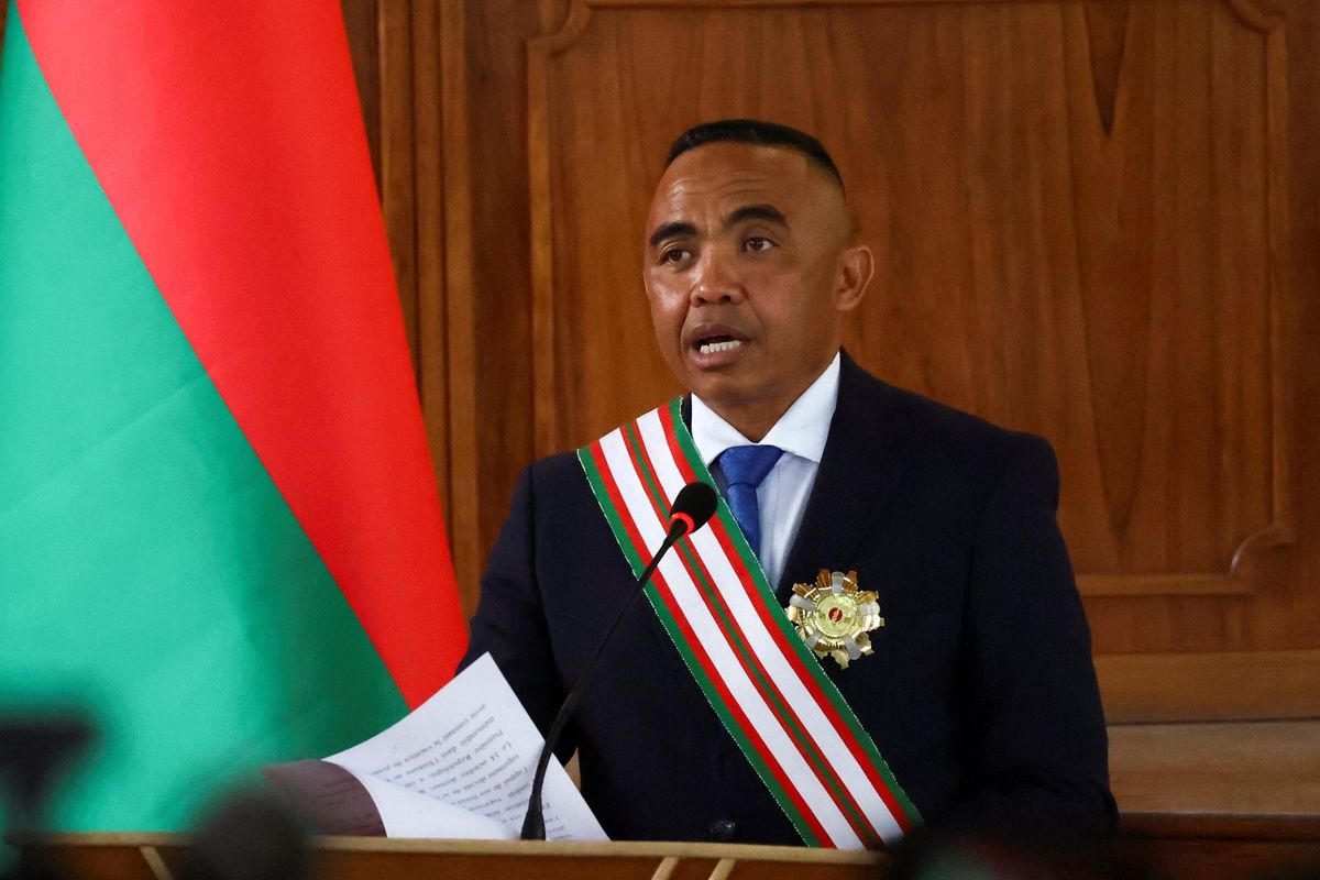 Armádou vedený výbor na Madagaskaru jmenoval většinově civilní vládu