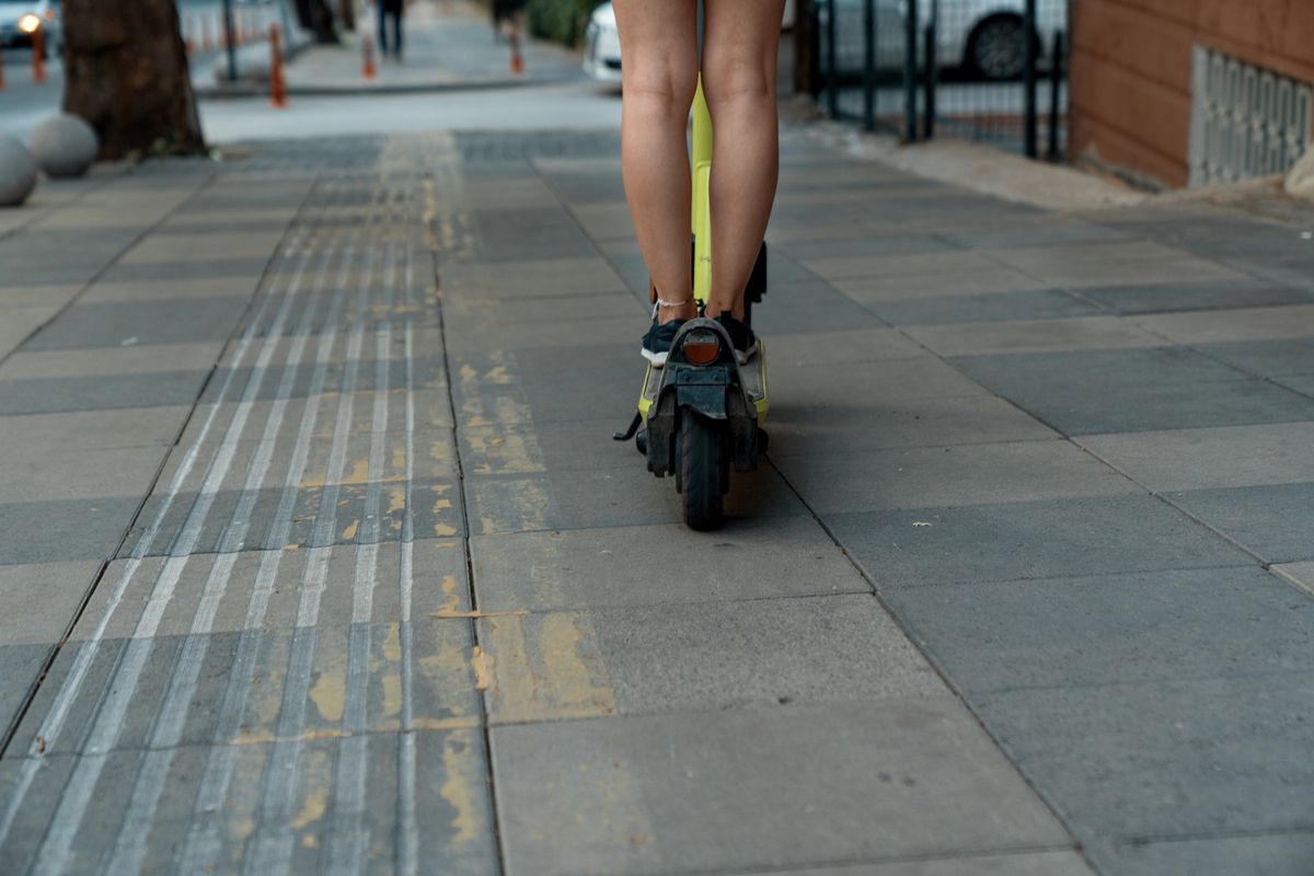 Na Slovensku zavedli maximální rychlost na chodnících. A přišla lavina vtipů