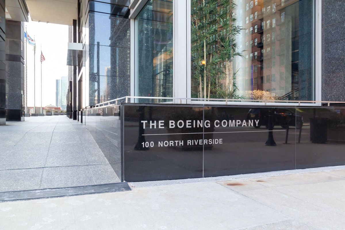 Boeing dodal více letadel a snížil ztrátu