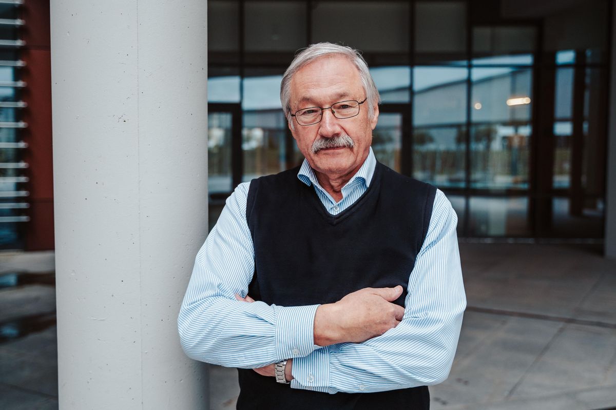 Vědec Psutka obdržel Medaili Josefa Hlávky. Podílel se na titulkování pro neslyšící