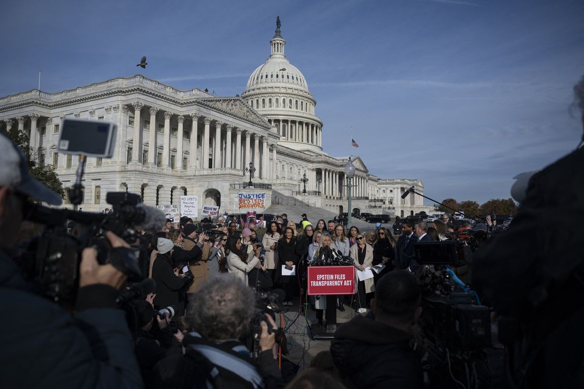 Americká Sněmovna reprezentantů podpořila zveřejnění Epsteinových spisů