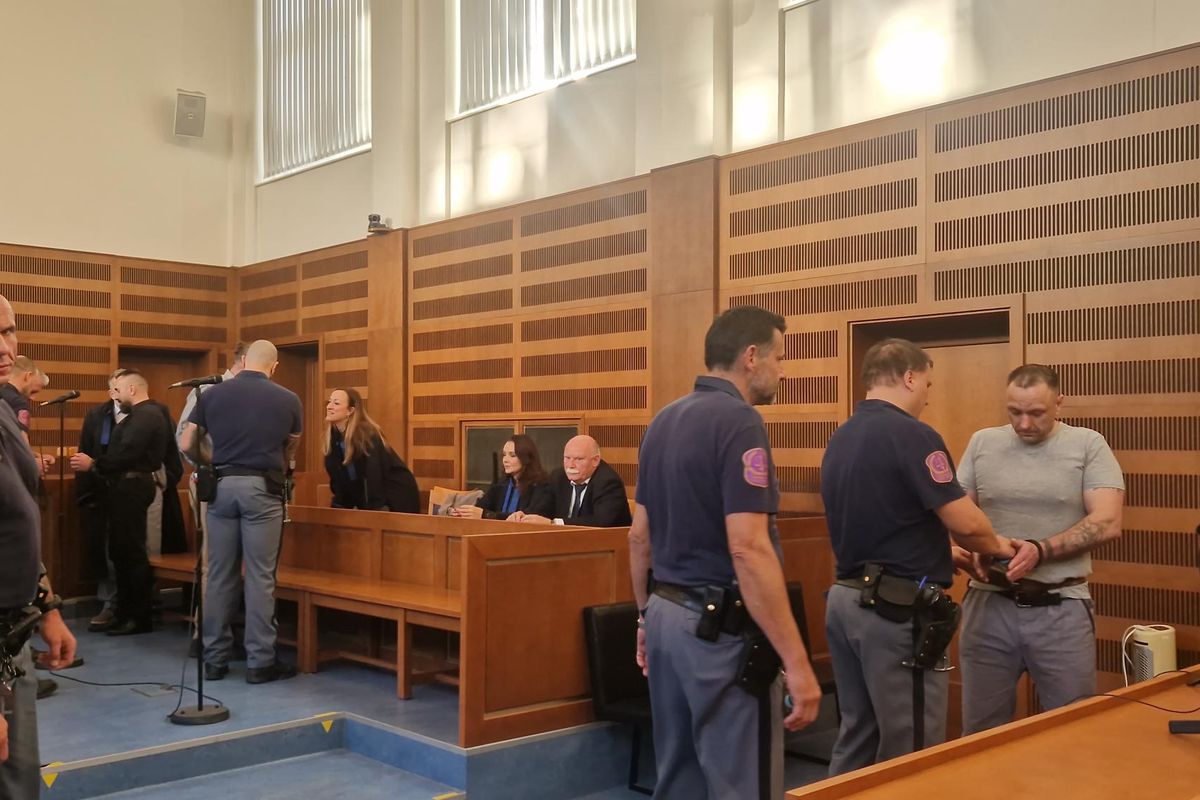 Vlivný advokát z Pardubic se podle soudu podílel na odstranění expartnera své dcery