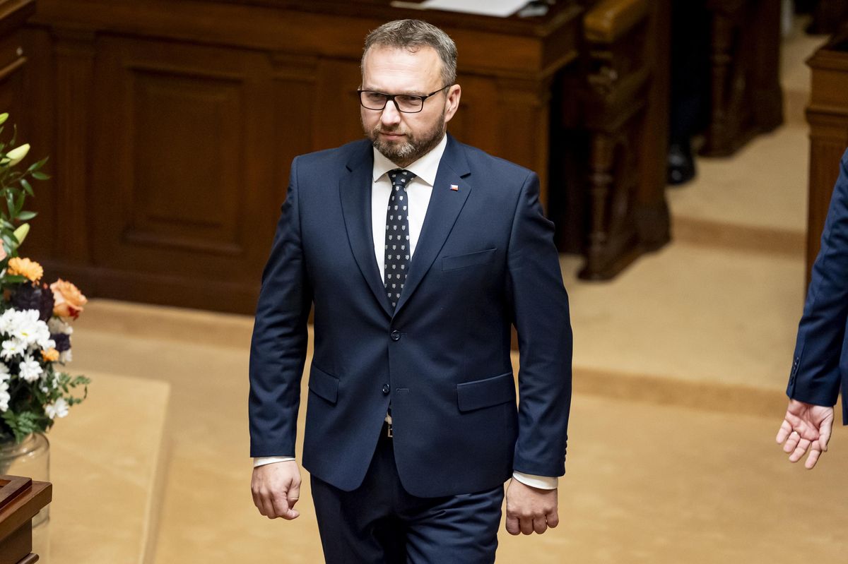 Chybějící peníze mají čtyři ministerstva dostat z „přebytků“ ostatních resortů, oznámil Jurečka