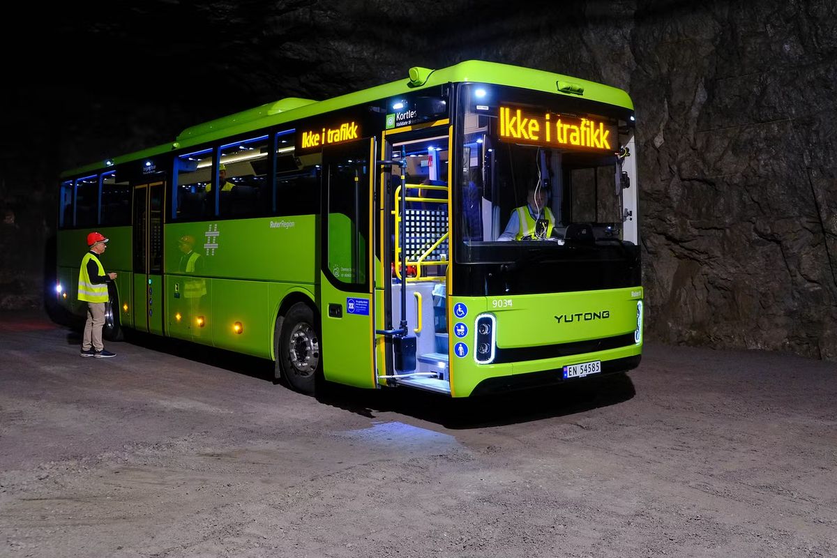 Čínské autobusy může výrobce na dálku vypnout, zjistili Norové při testu kyberbezpečnosti