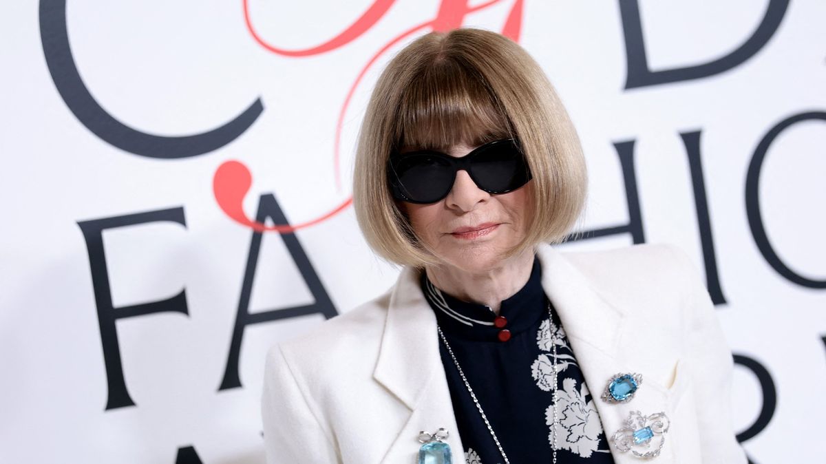 Ve stylu Anny Wintourové: Černobílé outfity v šatníku nikdy nezklamou