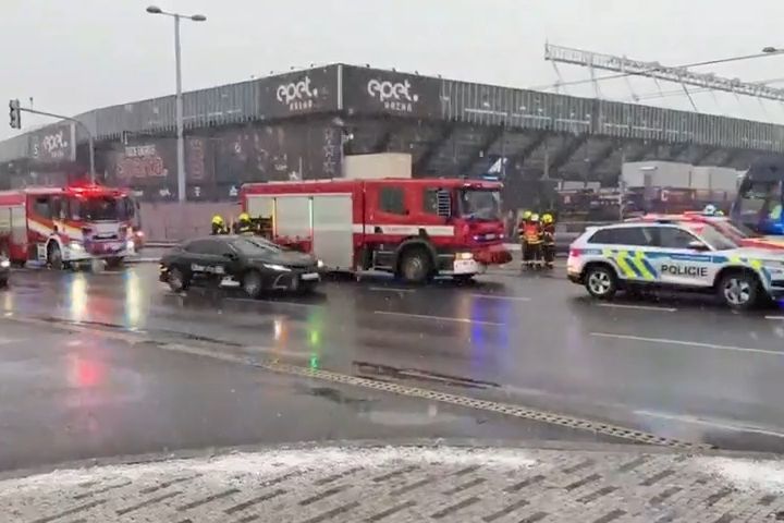 Ženu v Praze na Letné srazila tramvaj