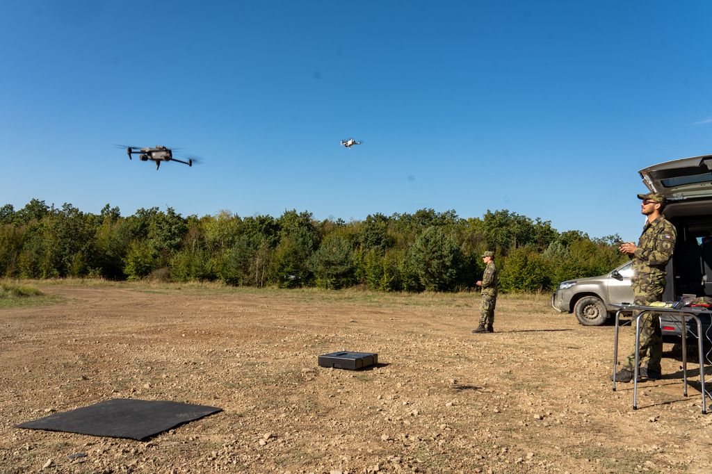 Armáda zahájila rozsáhlé cvičení s tisíci vojáky a drony, zkušenosti čerpá i z Ukrajiny