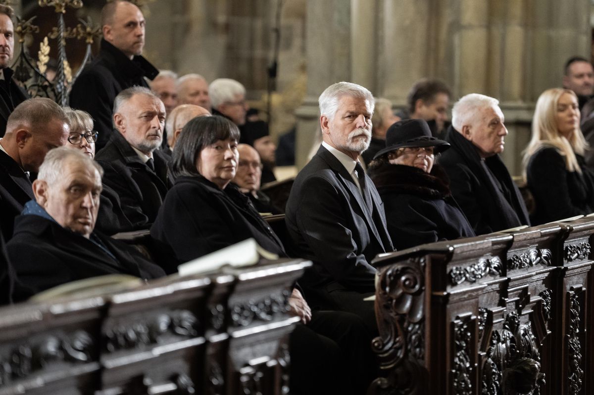 FOTO: S Dukou se loučili Pavel, Zeman i Klaus