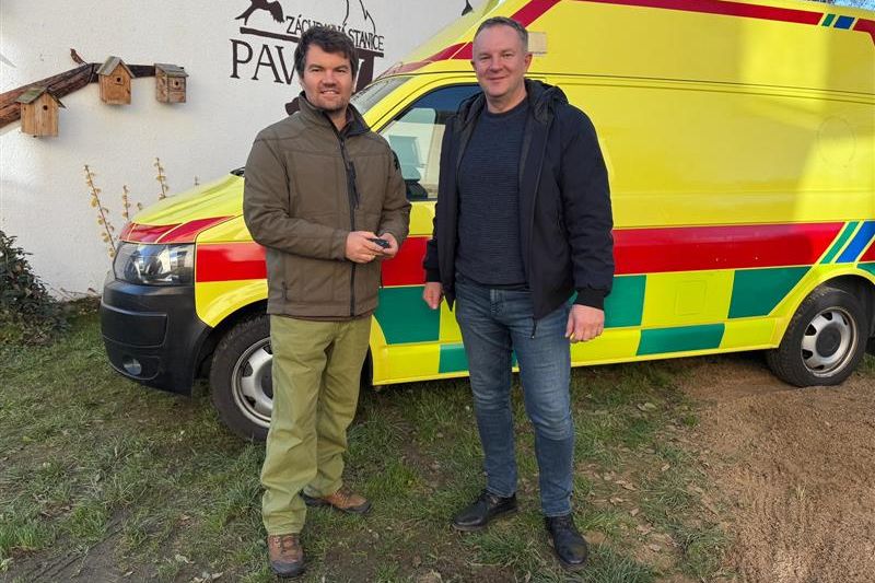 Zvířata místo lidí. Zraněné živočichy bude vozit do záchranné stanice na Vysočině stará sanitka