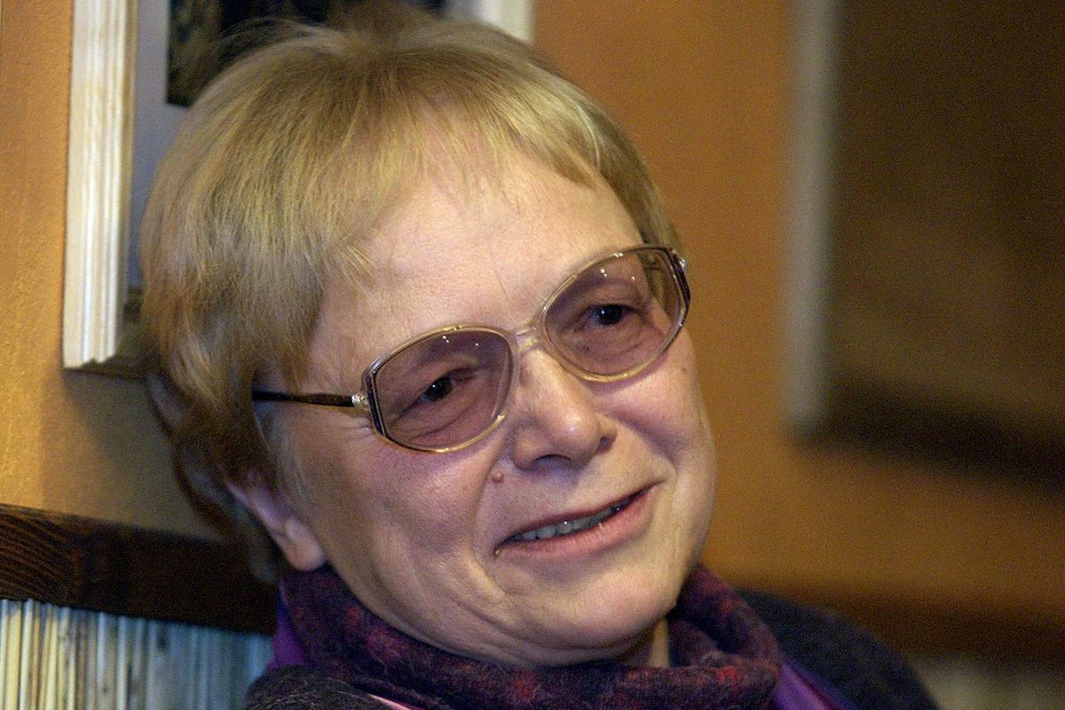 Zemřela básnířka a spisovatelka Jana Štroblová