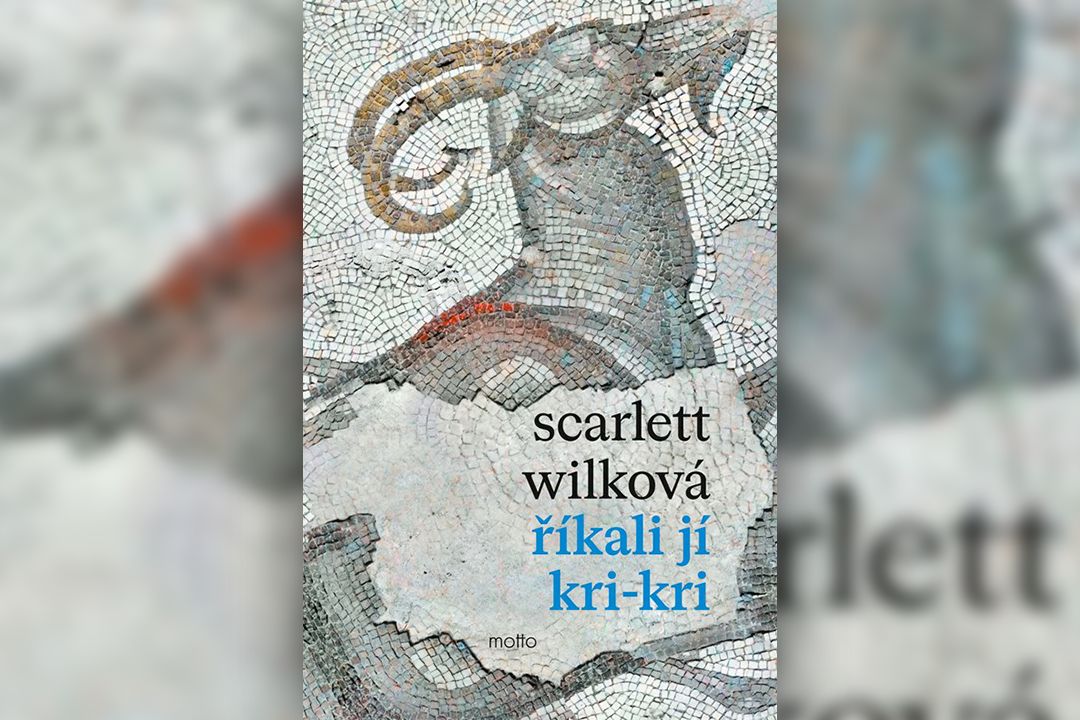 RECENZE: Pamflet proti overturismu. Scarlett Wilková zve do poválečného Řecka