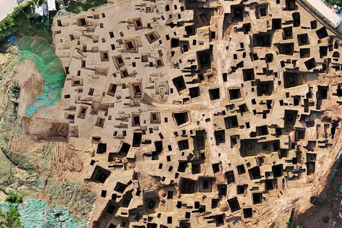 Archeologové v Si-anu objevili rozsáhlé pohřebiště z období válčících států až po dynastii Čching