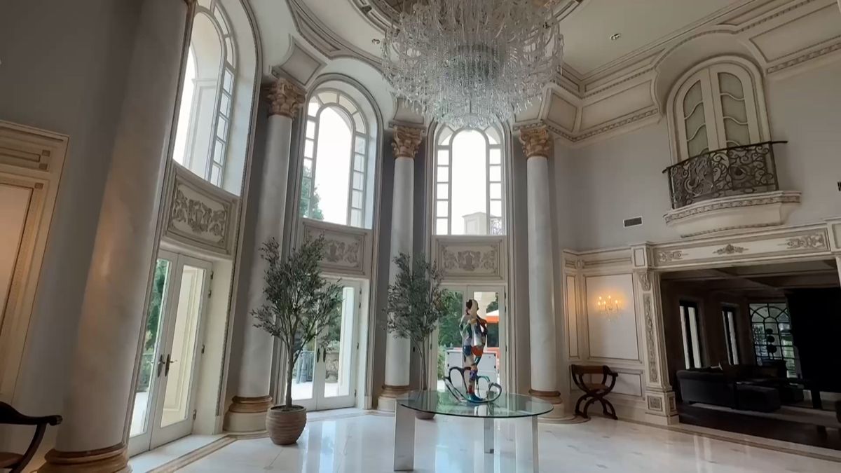 Vypadá jako francouzský zámek. Unikátní sídlo v New Jersey se prodalo za rekordních 369 milionů