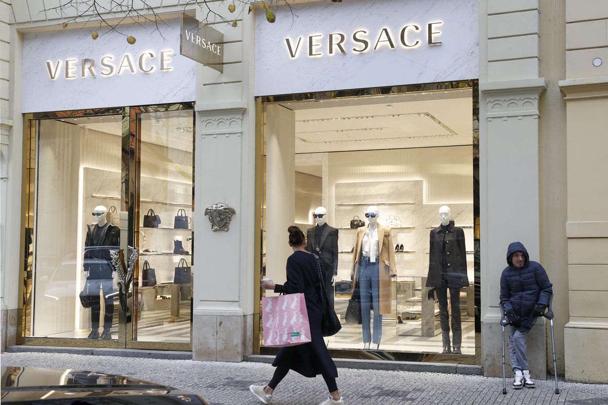 Pařížská se posunula do první dvacítky nejdražších nákupních ulic světa