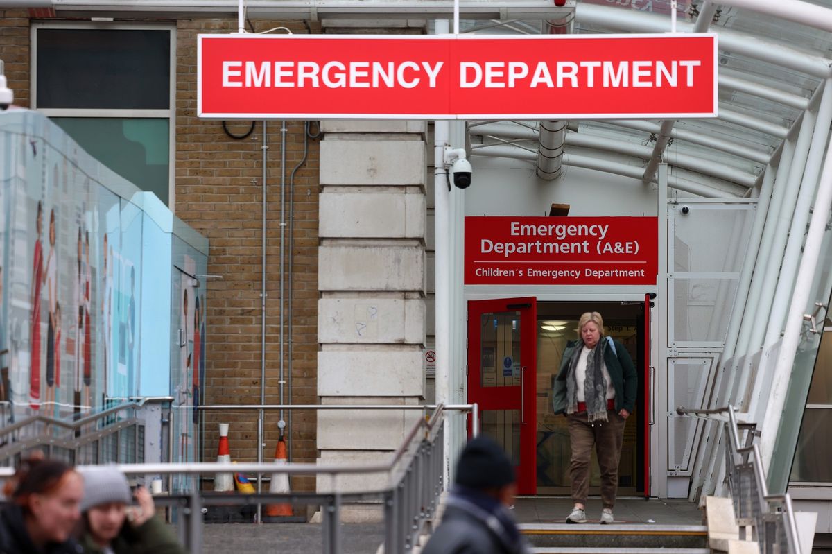 Britské nemocnice čelí rekordní vlně chřipky