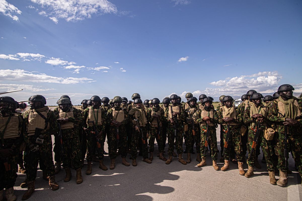 Násilné střety mezi gangy si v haitské metropoli od pondělí vyžádaly 49 obětí