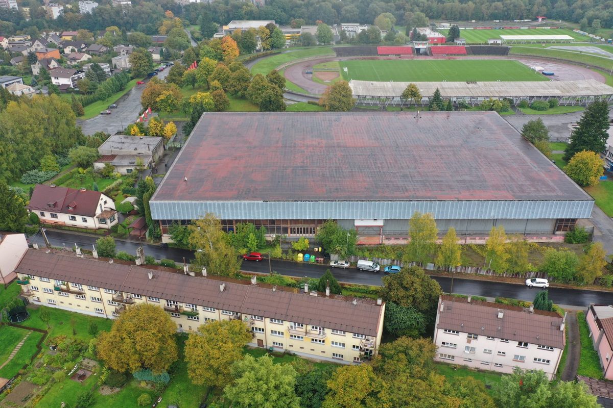 V Třinci nabízejí netradiční vánoční dárek. Lidé mohou koupit sedačky z původní hokejové arény