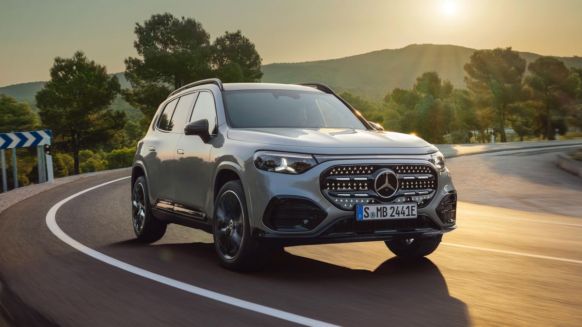 Sedm míst a tři obrazovky. Mercedes GLB přijíždí ve druhé generaci