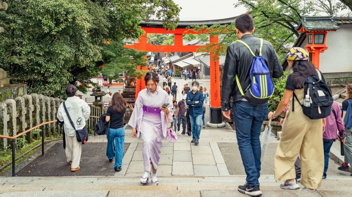 Země vycházejícího slunce hlásí narváno. Loni tam dorazilo rekordních 42 milionů lidí