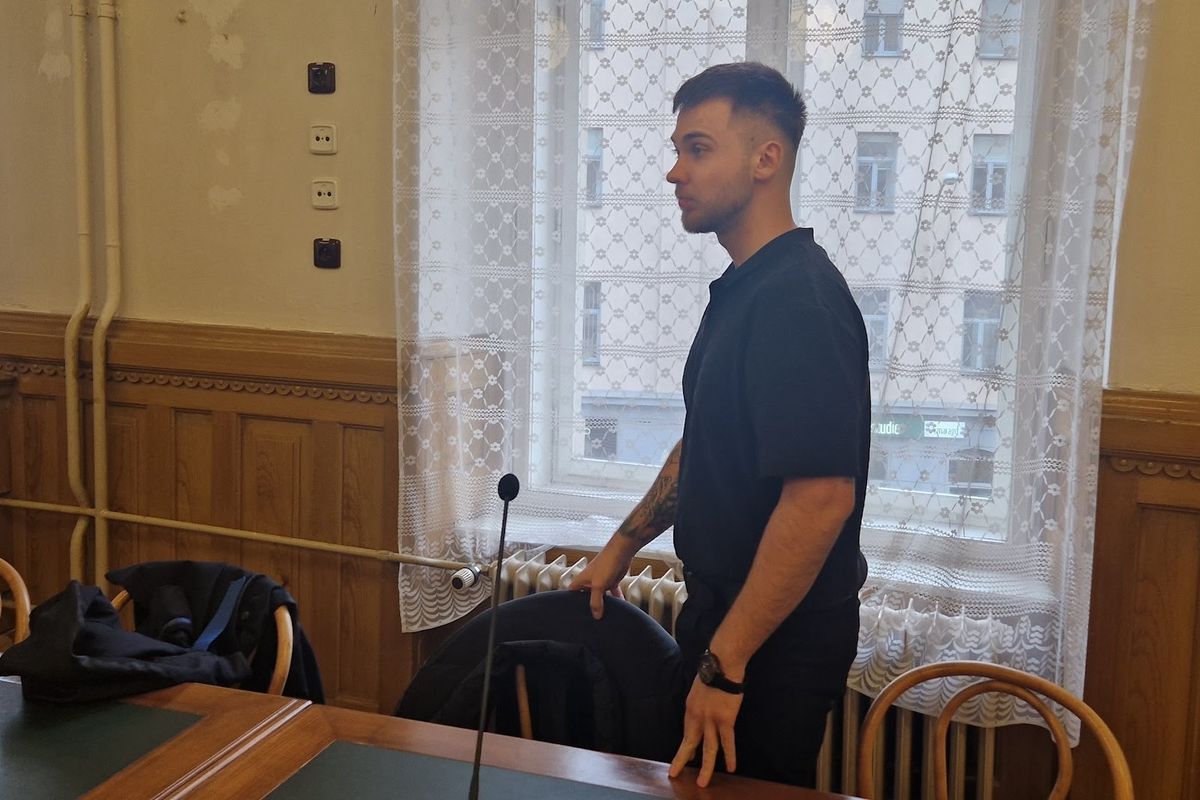 Školačka ve Znojmě si vzala extázi a pak se pokusila o sebevraždu. Údajnému dealerovi hrozí 12 let vězení