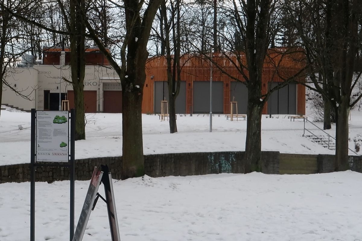 Na místě proslulé plzeňské diskotéky vyrostla osobitá novostavba