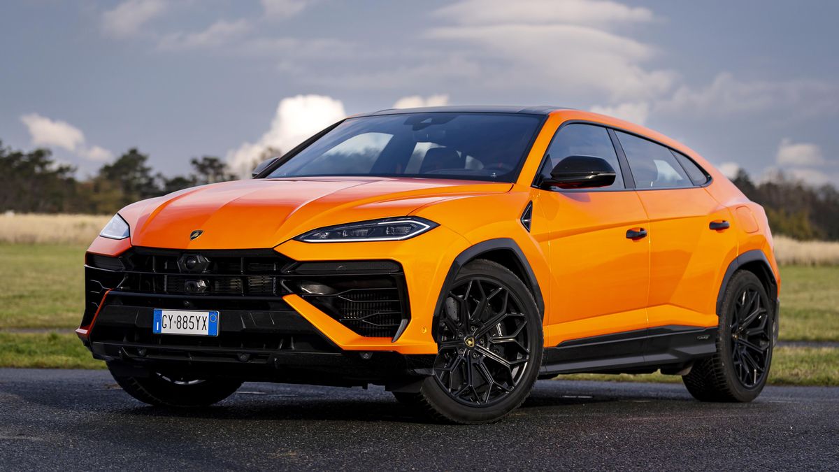 Test Lamborghini Urus SE: Hravé tuny