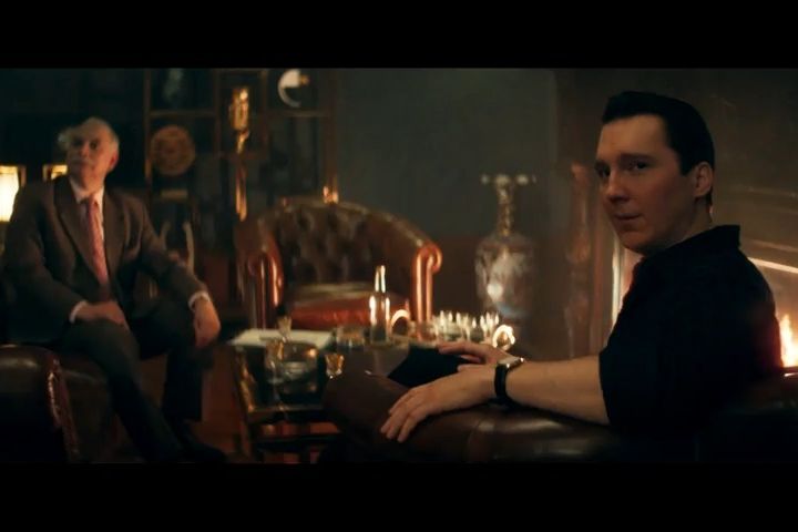 Jude Law jako Vladimir Putin. Čaroděj z Kremlu se představuje