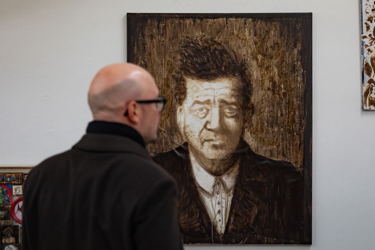 Nová galerie ukazuje portréty v malbě, fotografii i sochách. Vystavují Róna, Rittsteinové nebo Jiří David