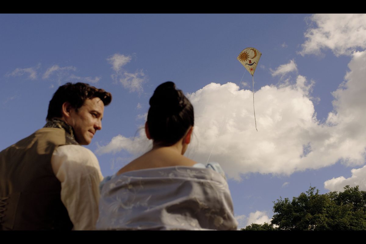 Luke Thompson a Yerin Haová pro Novinky: Noví Bridgertonovi? Popelka je v nich rozhodně přítomná