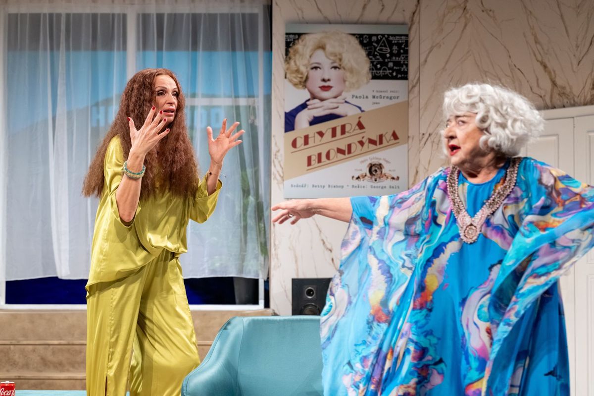 RECENZE: Jak se žije hvězdám v Hollywoodu