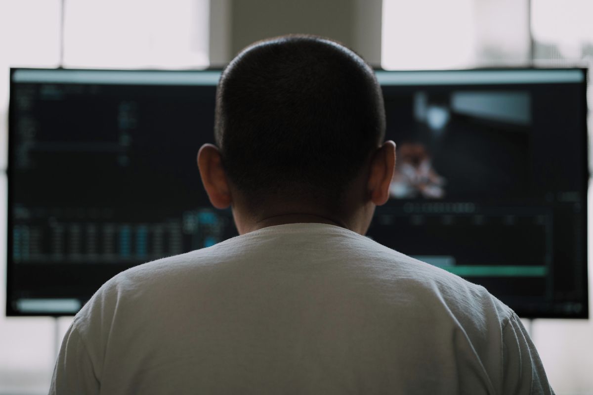 Počet videí se zneužíváním dětí tvořených AI prudce narůstá