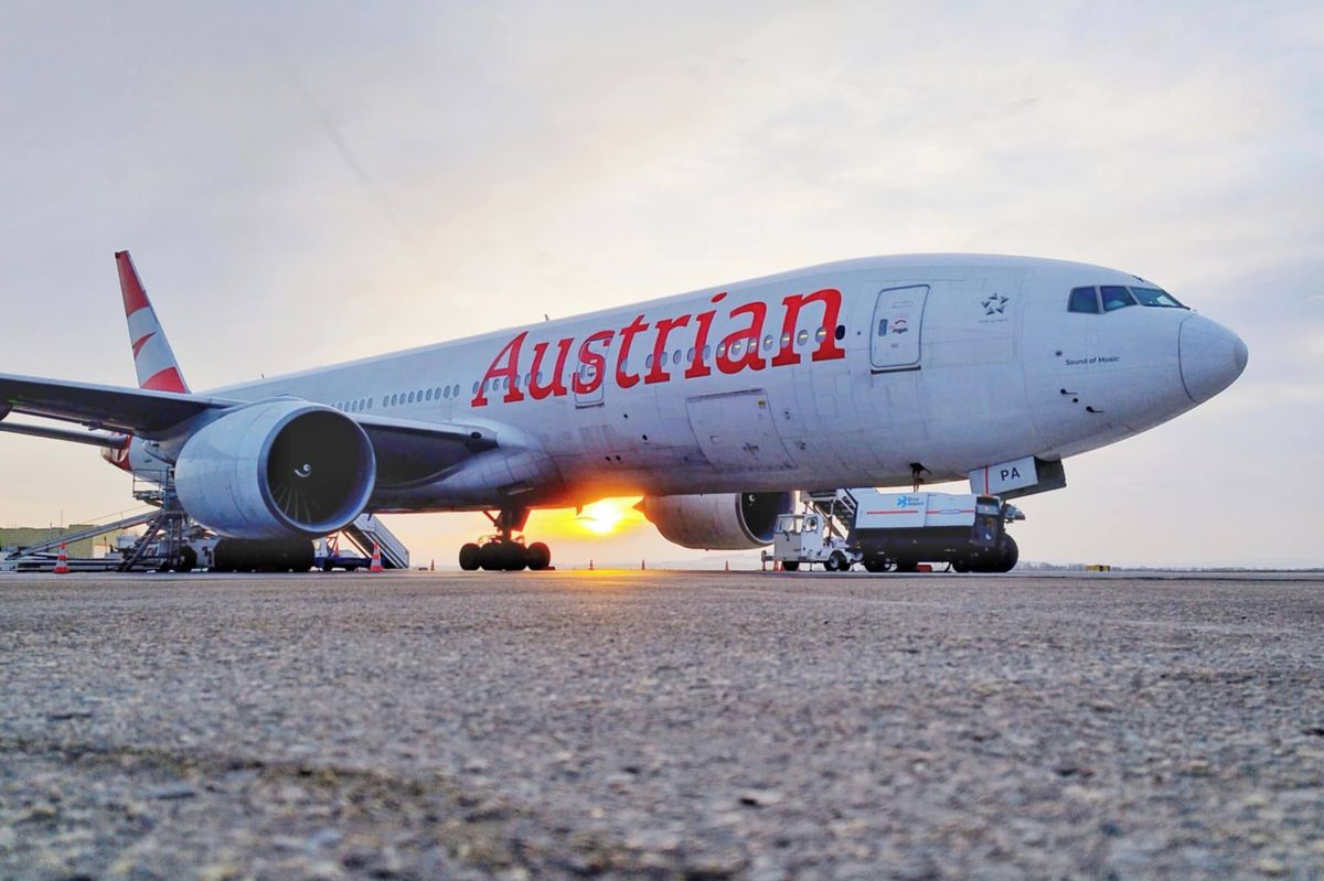 V Brně kvůli počasí přistál historicky první Boeing 777 s cestujícími