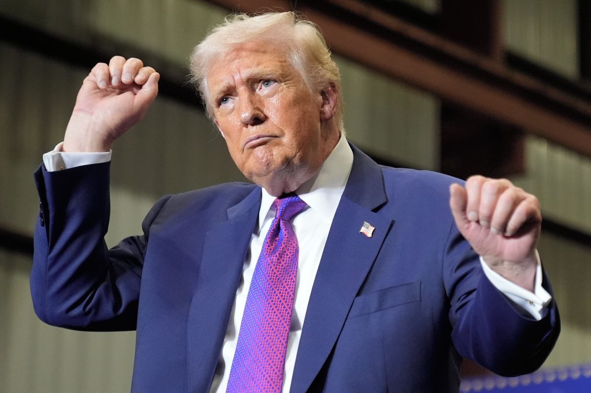 Trump: Pentagonu přikážu, aby zveřejnil všechny spisy o mimozemšťanech a UFO