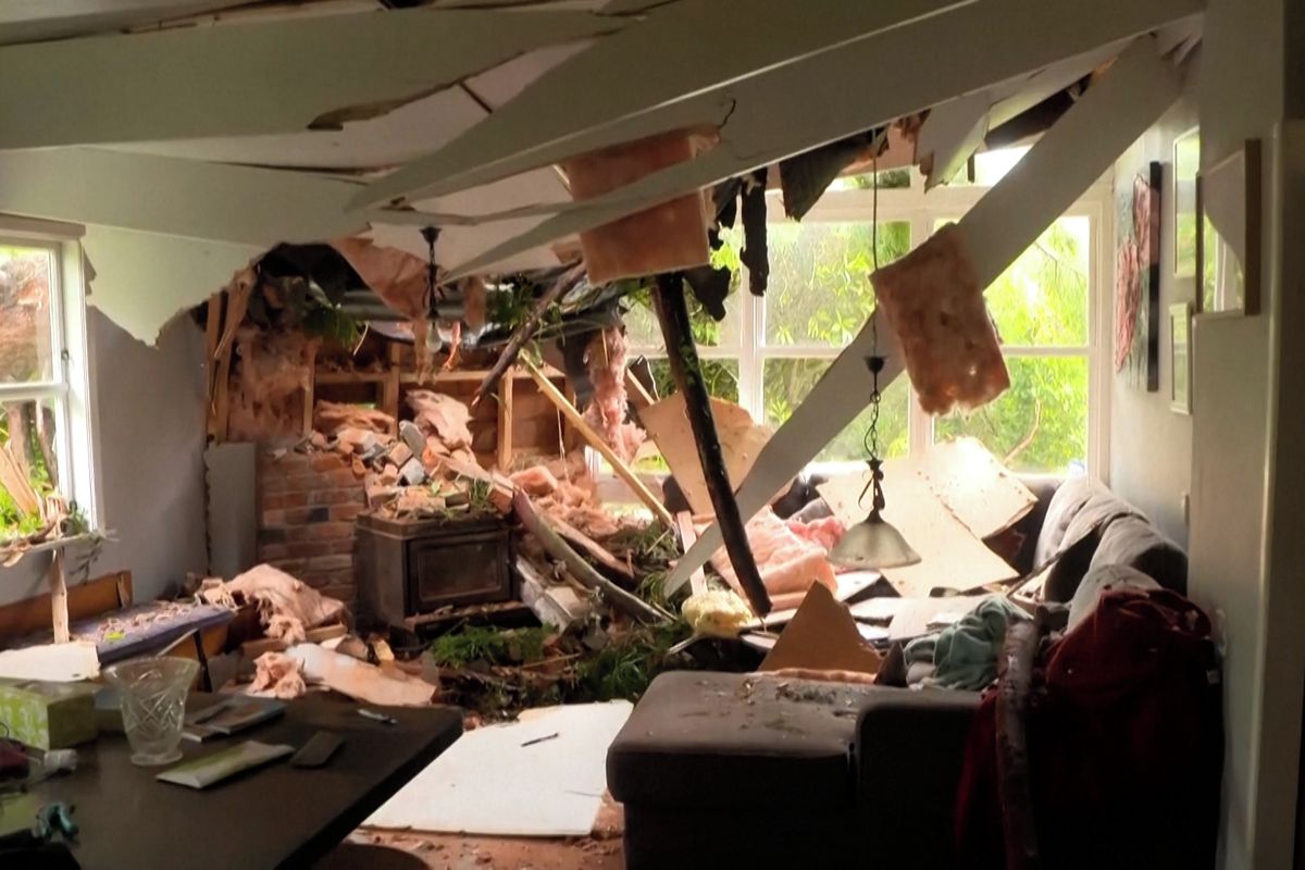 Vítr o rychlosti až 240 km/h. Přes Nový Zéland přešla ničivá bouře