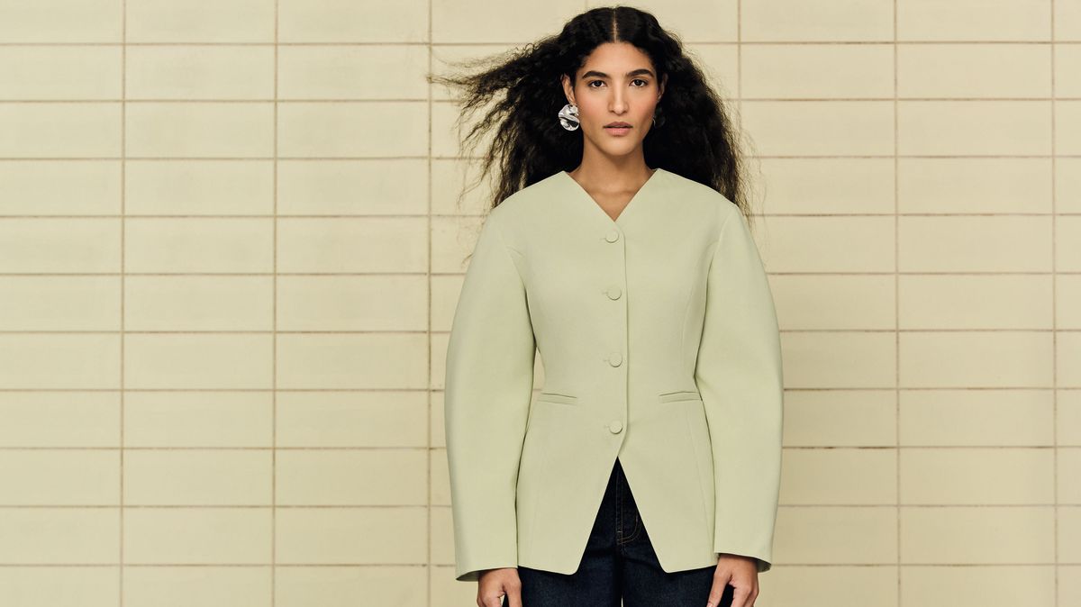 Sako bez límce a bez klop: Elegantní trend sezony, který si zamilujete
