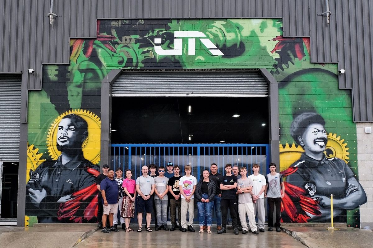 V oknech mříže, žádné učebnice. Hradečtí studenti zažili pozoruhodnou stáž v JAR