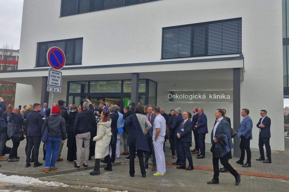 Fakultní nemocnice Olomouc otevřela nový onkologický pavilon