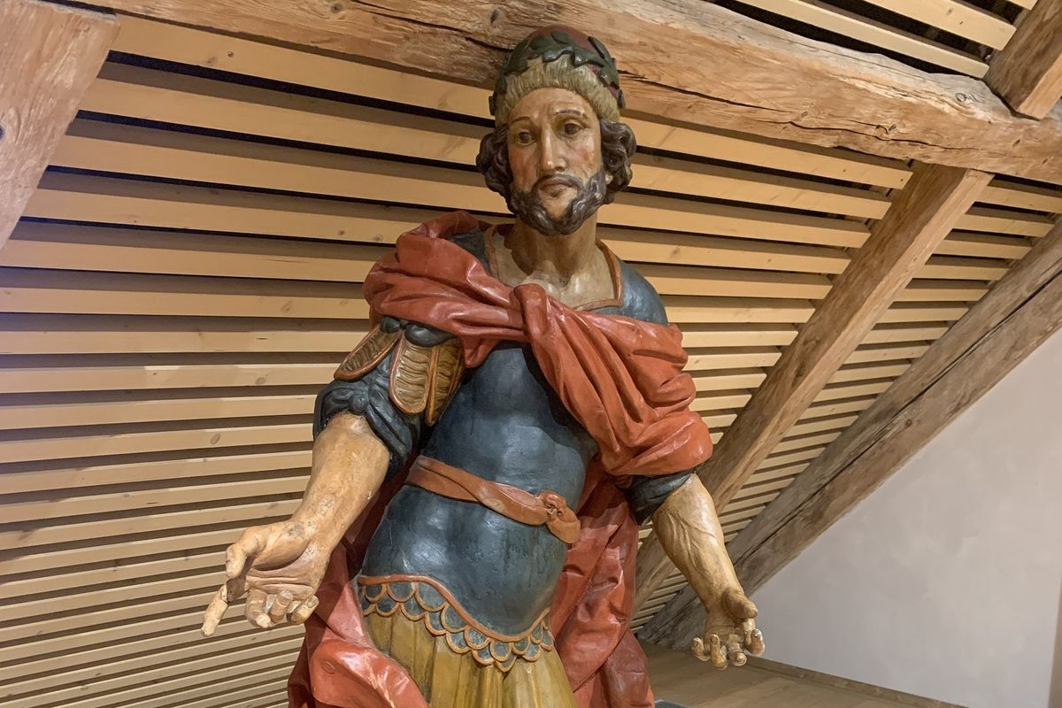 Španělská policie vypátrala sochu Piláta Pontského ukradenou před lety z Budějovicka