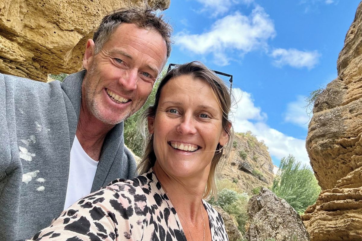 Britský pár zadržený v Íránu na cestě kolem světa dostal deset let za špionáž