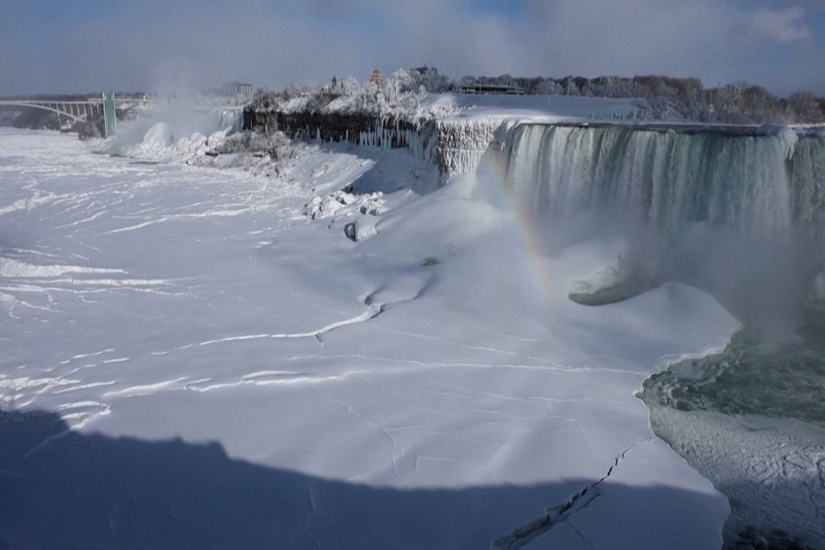Niagarské vodopády se proměnily v ledové království