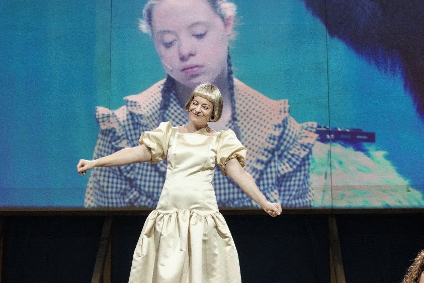 RECENZE: Brněnská Divoká kachna jako živé drama o vztazích, křehkosti lži a nebezpečnosti vnucené pravdy